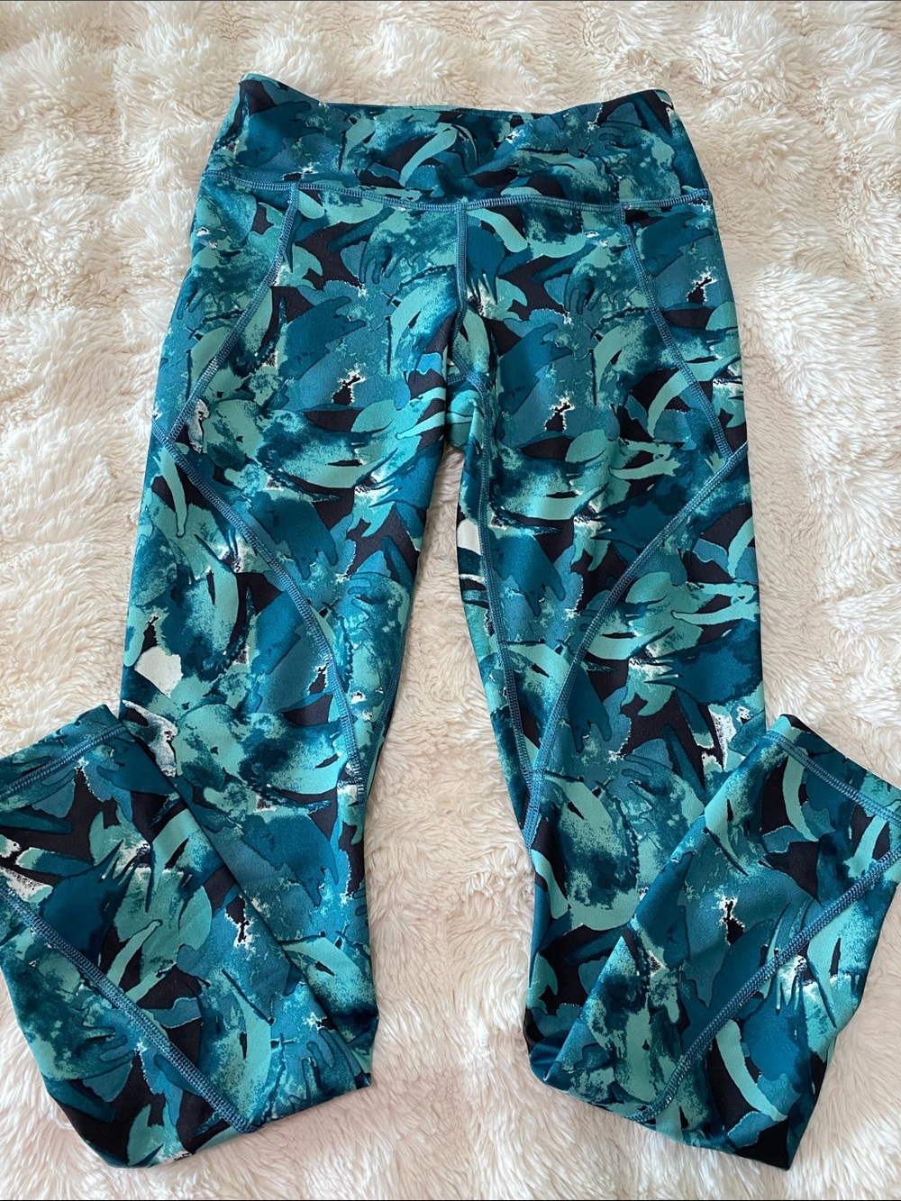 Patagonia Womens NWOT athletic leggings XS